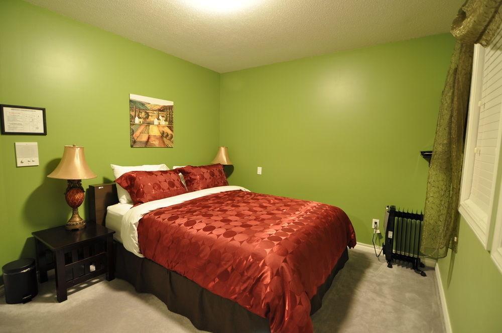 Cornerstone Bed And Breakfast Revelstoke Exterior foto